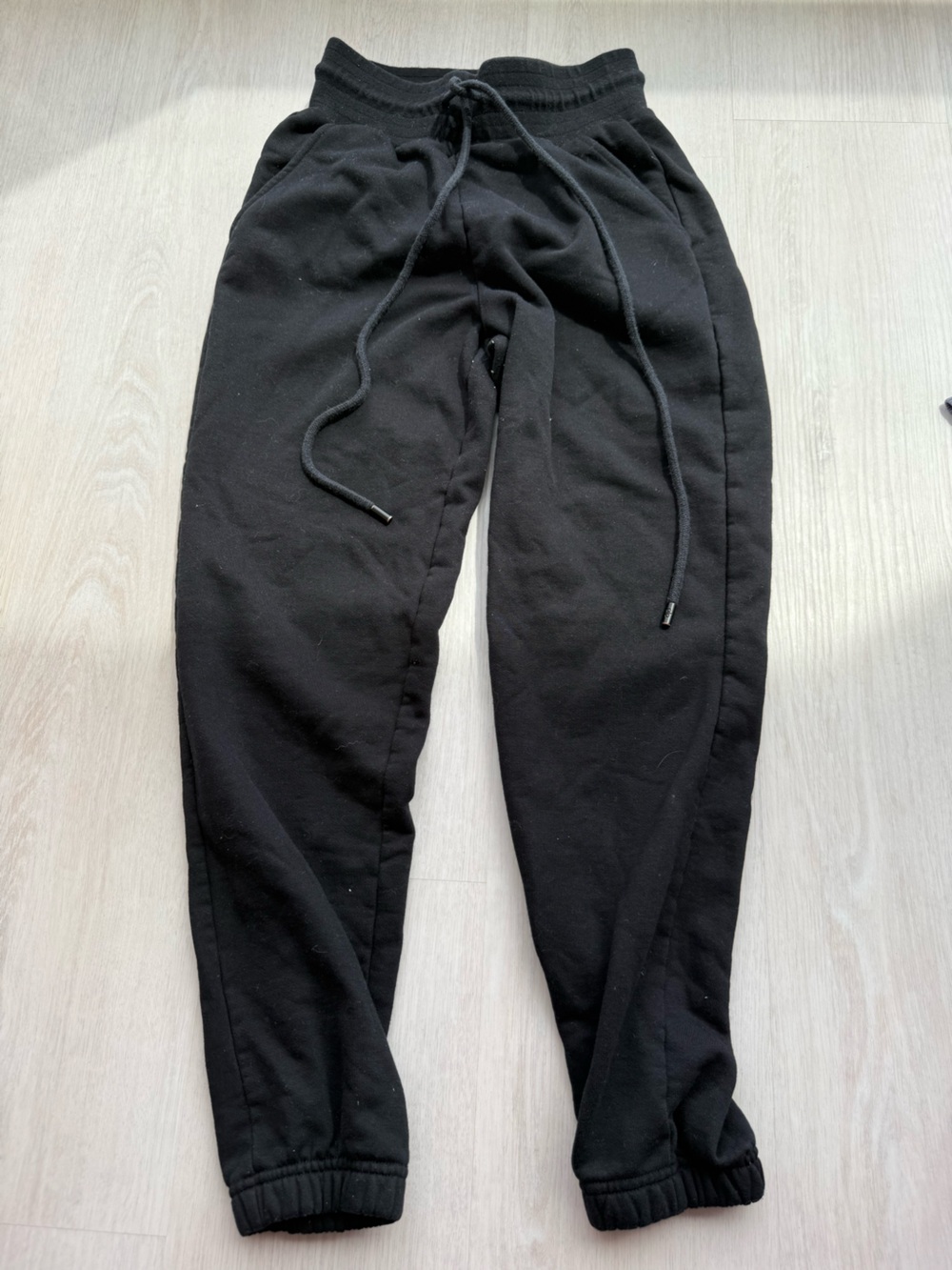 ALO Yoga Black Women’s Joggers with Drawstring